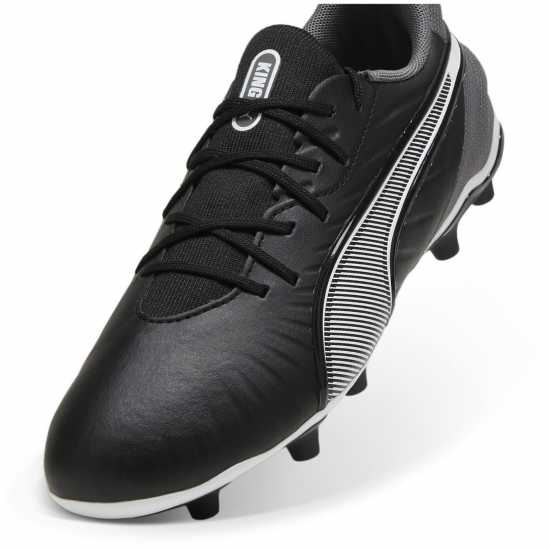 Puma King Match Junior Firm Ground Football Boots Черно/Бяло Детски футболни бутонки