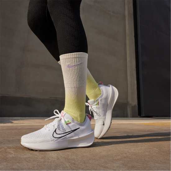 Nike Interact Run Women's Running Shoes White/Black Дамски маратонки