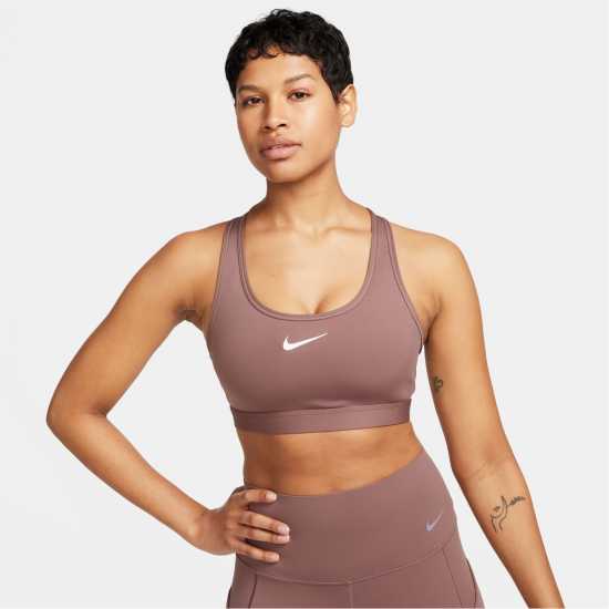 Nike Swoosh Medium Support Women's Padded Sports Bra Димно малиново Спортни сутиени