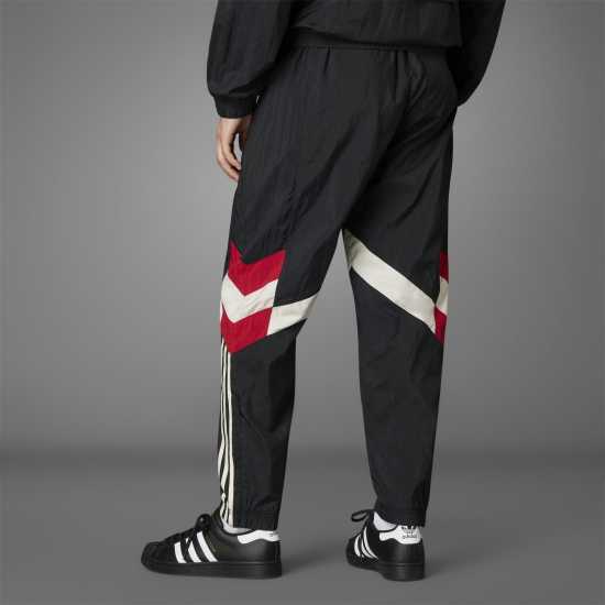 Adidas Manchester United Originals Tracksuit Bottoms Adults  Футболни екипи за бягане