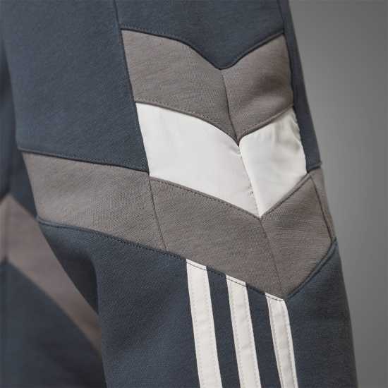 Adidas Real Madrid Originals Tracksuit Bottoms Adults  Футболни екипи за бягане