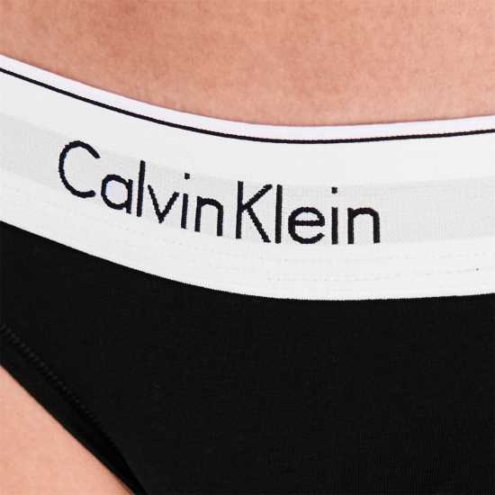 Calvin Klein Thong ЧЕРЕН Дамско бельо