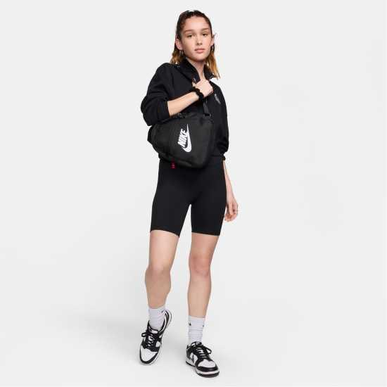 Nike One Women's Dri-FIT High-Waisted 8 Biker Shorts  Дамски клинове за фитнес