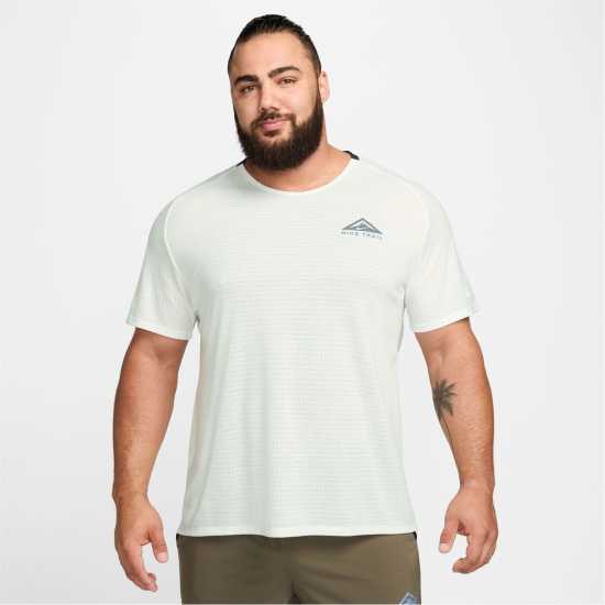 Nike Dri-FIT Trail Men's Short-Sleeve Trail Running Top Връхно бяло Атлетика