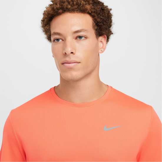 Nike Мъжко Горнище За Бягане Drifit Miler Running Top Mens Див манго Мъжко облекло за едри хора