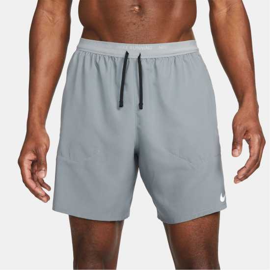 Nike Dri-FIT Stride Men's 7 2-In-1 Running Shorts  Чорапи за бягане