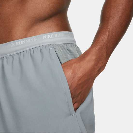 Nike Dri-FIT Stride Men's 7 2-In-1 Running Shorts  Чорапи за бягане