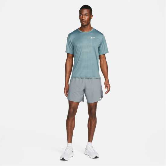 Nike Dri-FIT Stride Men's 7 2-In-1 Running Shorts  Чорапи за бягане