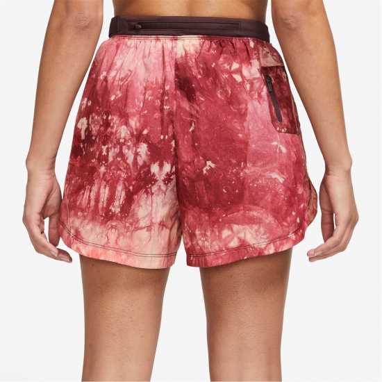 Nike Trail Dri-FIT Women's Shorts Огнен светлина Дамски клинове за фитнес