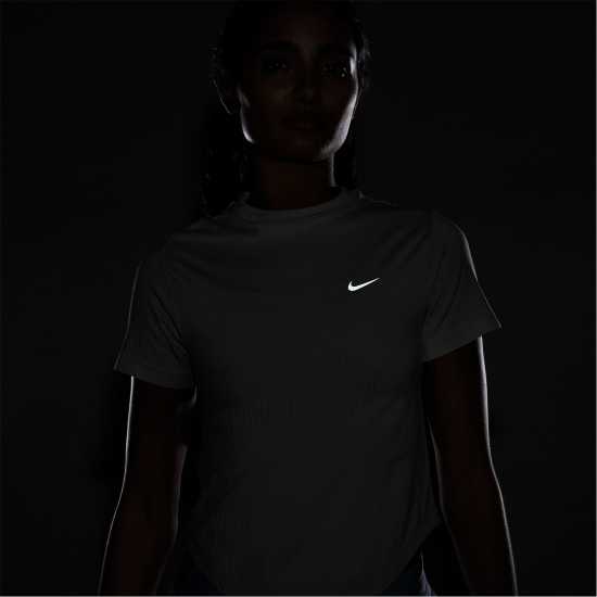 Nike Running Division Women's Dri-FIT ADV Short-Sleeve Running Top Почти зелено Атлетика