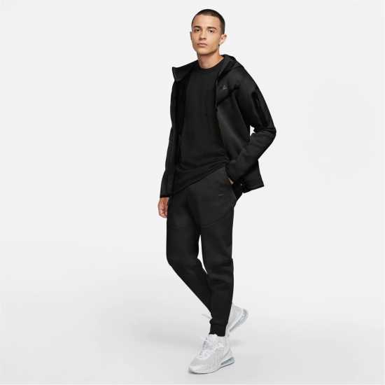 Nike Мъжко Спортно Долнище Tech Fleece Joggers Mens Черно Мъжки меки спортни долнища