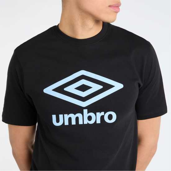 Umbro Тениска С Лого Core Logo Tee Sn99 Черно/Алюр Мъжко облекло за едри хора