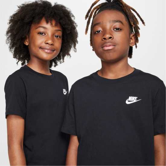 Nike Тениска Момчета Futura T Shirt Junior Boys Черно Детски тениски и фланелки