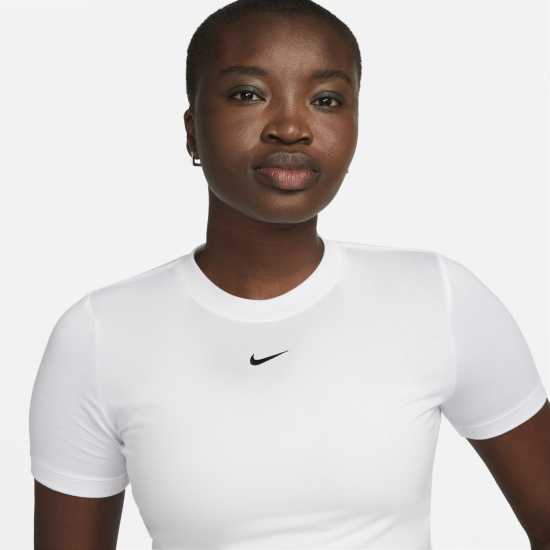 Nike Sportswear Essential Women's Slim-Fit Crop T-Shirt Бяло Дамски тениски с яка