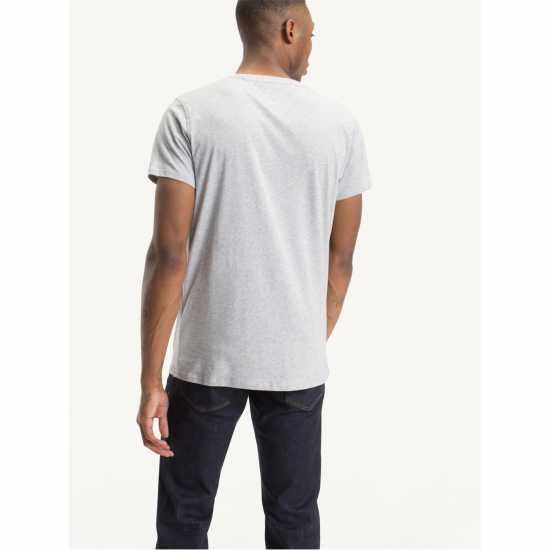 Тениска Tommy Jeans Original V Neck T Shirt  Мъжки ризи