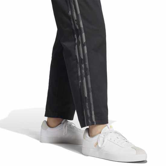 Adidas Essentials Camo-Print 3-Stripes Twill Trousers Womens Черно 