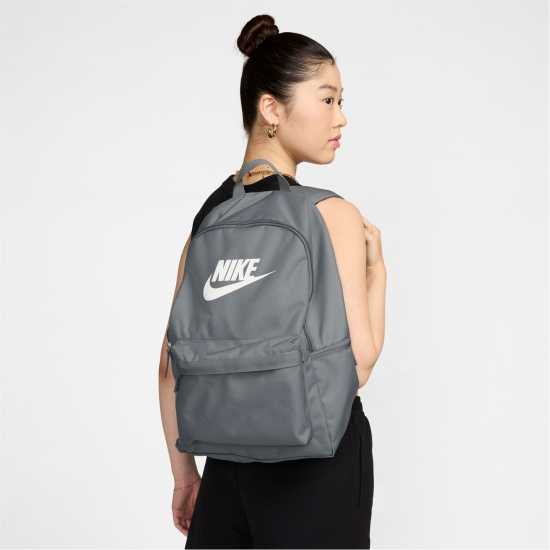 Nike Heritage Backpack (25L)  Раници