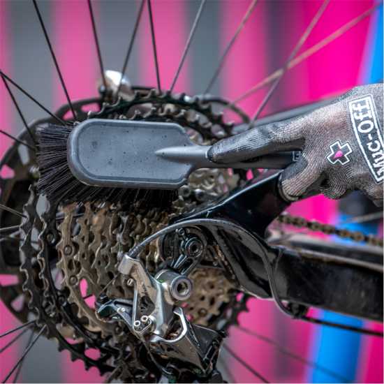 Muc-Off Tyre And Cassette Brush  Колоездачни аксесоари