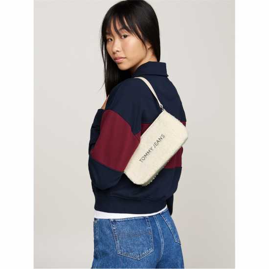 Чанта За Рамо Tommy Jeans Style Shoulder Bag  Портфейли