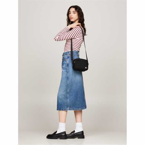 Tommy Jeans Daily Cross Over Bag  Портфейли