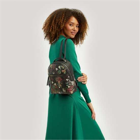 Fiorelli Anouk Floral Backpack  Почистване и импрегниране