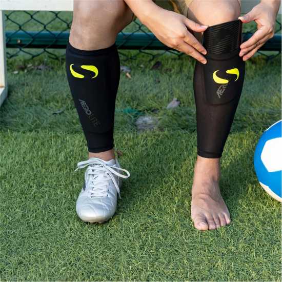 Sondico Протектори За Пищял Aerolite High-Performance Shin Guards Черно Футболни аксесоари