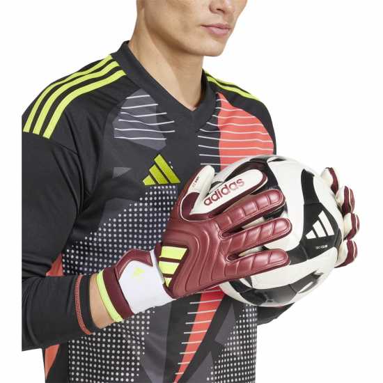 Adidas Вратарски Ръкавици Copa Pro Goalkeeper Gloves Adults Червено/Бяло Вратарски ръкавици и облекло