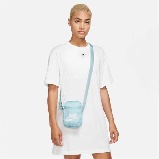 Nike Heritage Crossbody Bag (Small, 1L) Синьо/Бяло Дамски чанти