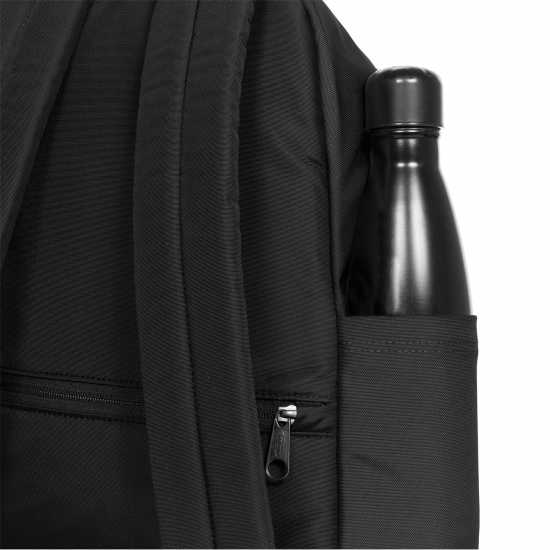 Eastpak Day Pak'r Backpack Черно Почистване и импрегниране