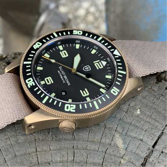 Elliot Brown Watch Никакви Часовници