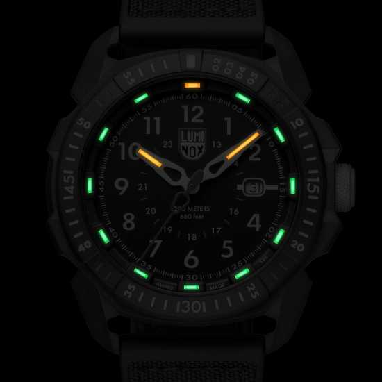 Luminox Sar Arctic 1000 Series Carbonox Classic Watch Черно Часовници