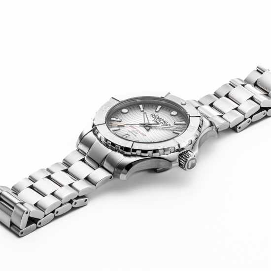 Roamer Sea 200 Stainless Steel Luxury Analogue Watch Сребърно Часовници