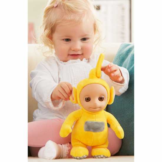 Teletubbies 8 Inch Talking Laa-Laa Soft Toy  Подаръци и играчки