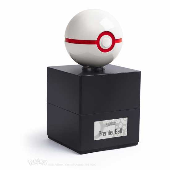 Pokemon Pokémon Die-Cast Premier Ball Replica  Трофеи